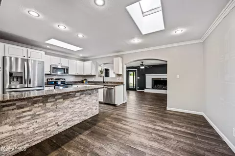 2210 E Vista Dr, Phoenix, AZ 85022 photo 9