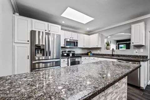 2210 E Vista Dr, Phoenix, AZ 85022 photo 17