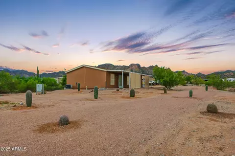 1000 W Whiteley St, Apache Junction, AZ 85120 photo 2