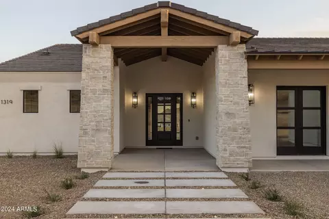 1319 W Magma Rd, Queen Creek, AZ 85142