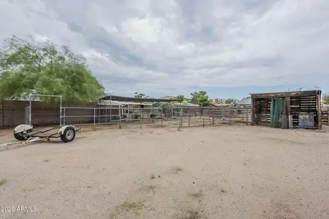 2610 E Tonto Ln, Phoenix, AZ 85050 photo 24