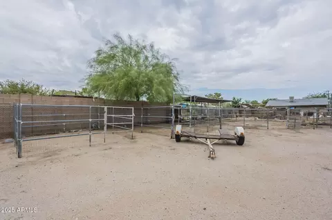 2610 E Tonto Ln, Phoenix, AZ 85050 photo 29