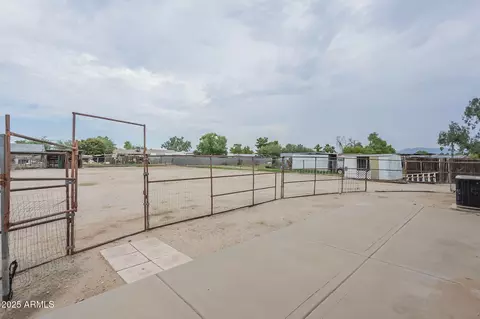 2610 E Tonto Ln, Phoenix, AZ 85050 photo 20