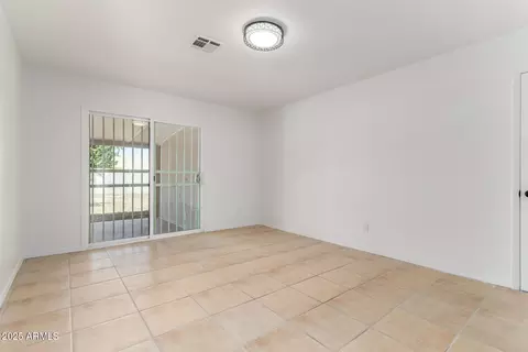 Living - 2636 E Brown St, Phoenix, AZ 85028 photo 5 of 5