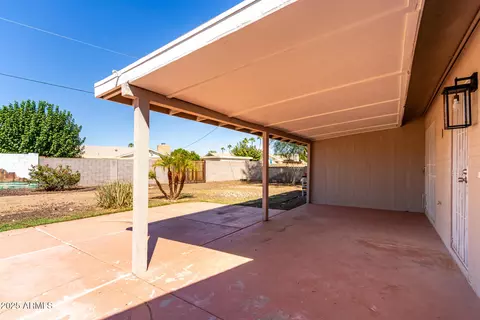 Exterior - 2636 E Brown St, Phoenix, AZ 85028 photo 3 of 8