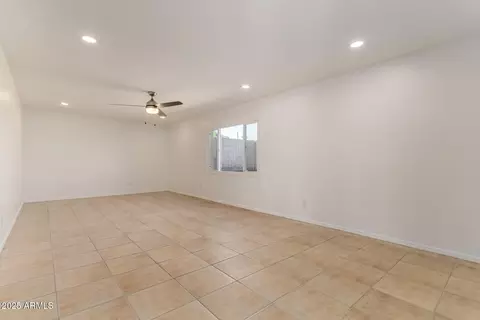 Living - 2636 E Brown St, Phoenix, AZ 85028 photo 2 of 5