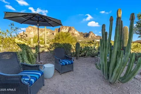 Exterior - 2443 N Sixshooter Rd, Apache Junction, AZ 85119 photo 12 of 28
