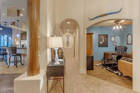 Entry Way - 2443 N Sixshooter Rd, Apache Junction, AZ 85119 photo 2 of 5