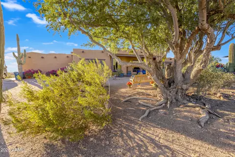 Exterior - 2443 N Sixshooter Rd, Apache Junction, AZ 85119 photo 18 of 28