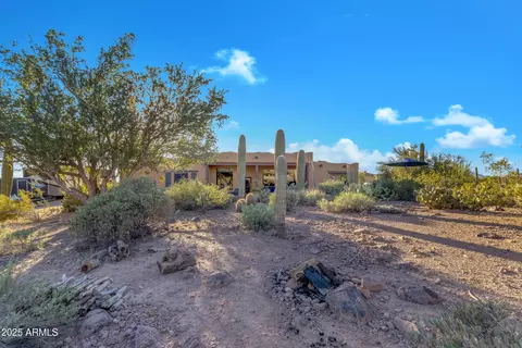Exterior - 2443 N Sixshooter Rd, Apache Junction, AZ 85119 photo 19 of 28