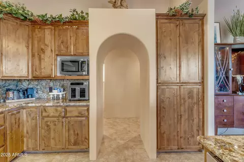 Entry Way - 2443 N Sixshooter Rd, Apache Junction, AZ 85119 photo 3 of 5
