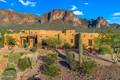 2443 N Sixshooter Rd, Apache Junction, AZ 85119