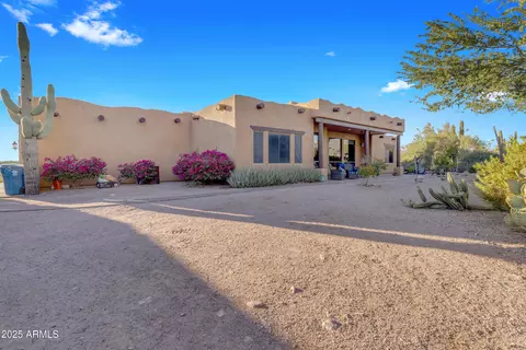 Exterior - 2443 N Sixshooter Rd, Apache Junction, AZ 85119 photo 9 of 28