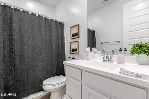 Bath - 6343 W Warner St, Phoenix, AZ 85043 photo 2 of 2