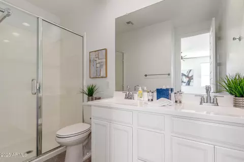 Bath - 6343 W Warner St, Phoenix, AZ 85043 photo 1 of 2
