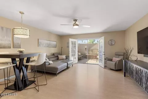 1252 E Medlock Dr, Phoenix, AZ 85014 photo 5