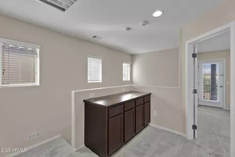 6813 S 7th Ln, Phoenix, AZ 85041 photo 17