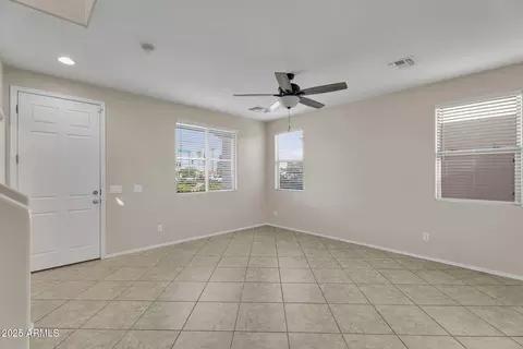 6813 S 7th Ln, Phoenix, AZ 85041 photo 7