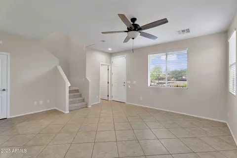 6813 S 7th Ln, Phoenix, AZ 85041 photo 5