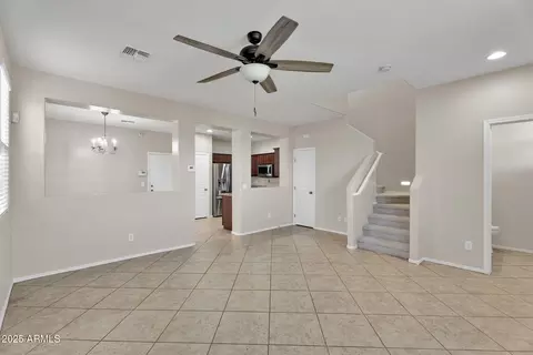 6813 S 7th Ln, Phoenix, AZ 85041 photo 4