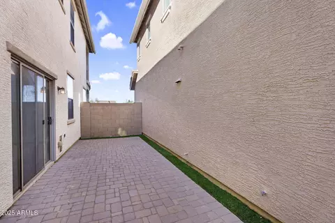 6813 S 7th Ln, Phoenix, AZ 85041 photo 37