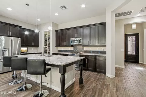 Kitchen - 4516 E Walter Way, Phoenix, AZ 85050 photo 6 of 7
