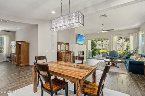 Dining - 4516 E Walter Way, Phoenix, AZ 85050 photo 3 of 3