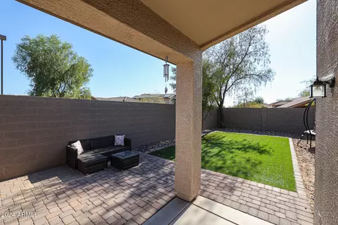 Exterior - 40802 N Hearst Dr, Anthem, AZ 85086 photo 4 of 10