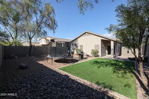 Exterior - 40802 N Hearst Dr, Anthem, AZ 85086 photo 8 of 10