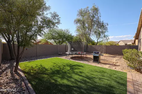 Exterior - 40802 N Hearst Dr, Anthem, AZ 85086 photo 7 of 10