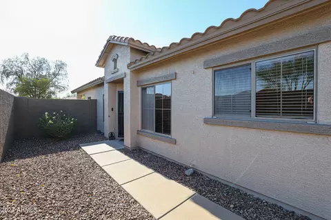 Exterior - 40802 N Hearst Dr, Anthem, AZ 85086 photo 3 of 10