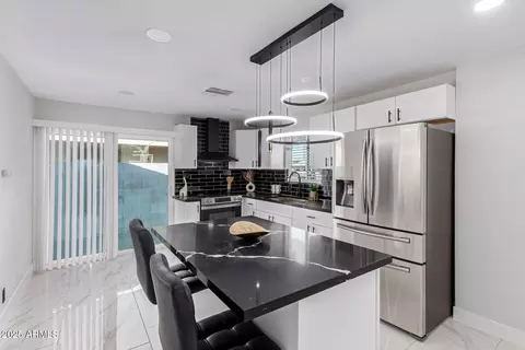 Kitchen - 4510 N 29th Ave, Phoenix, AZ 85017 photo 2 of 5