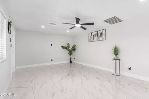 Living - 4510 N 29th Ave, Phoenix, AZ 85017 photo 2 of 4
