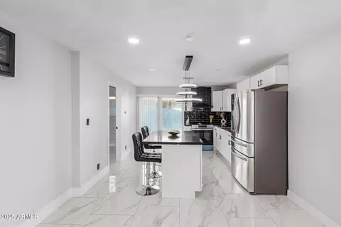 Kitchen - 4510 N 29th Ave, Phoenix, AZ 85017 photo 1 of 5