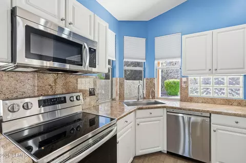 Kitchen - 2419 E Silverwood Dr, Phoenix, AZ 85048 photo 4 of 7