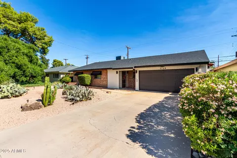 Exterior - 5129 N 18th Pl, Phoenix, AZ 85016 photo 3 of 8