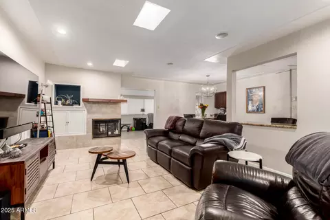 Living - 5129 N 18th Pl, Phoenix, AZ 85016 photo 1 of 4