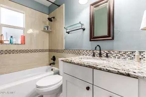 Bath - 5129 N 18th Pl, Phoenix, AZ 85016 photo 3 of 3