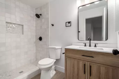Bath - 982 E Mohave Ln, Apache Junction, AZ 85119 photo 1 of 2