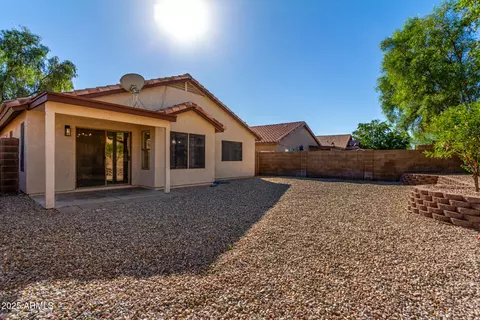 Exterior - 982 E Mohave Ln, Apache Junction, AZ 85119 photo 8 of 9