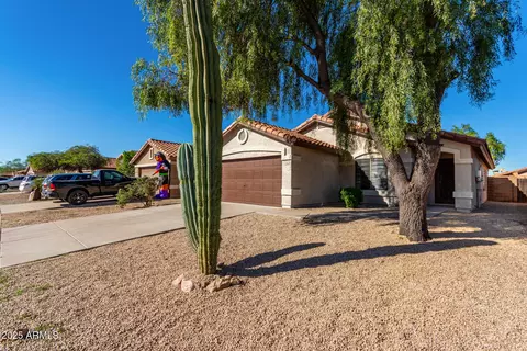 Exterior - 982 E Mohave Ln, Apache Junction, AZ 85119 photo 6 of 9