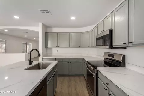 Kitchen - 982 E Mohave Ln, Apache Junction, AZ 85119 photo 3 of 3