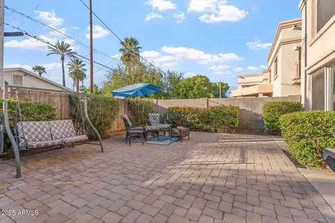 Exterior - 6002 N 5th Pl, Phoenix, AZ 85012 photo 3 of 6