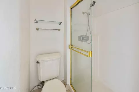Bath - 1840 E Morten Ave #229, Phoenix, AZ 85020 photo 3 of 5