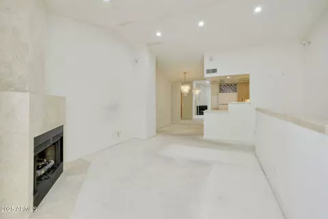 Living - 1840 E Morten Ave #229, Phoenix, AZ 85020 photo 4 of 4