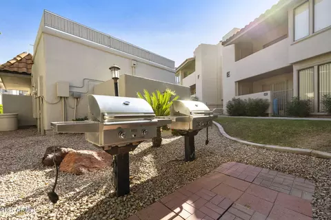 Exterior - 1840 E Morten Ave #229, Phoenix, AZ 85020 photo 7 of 7