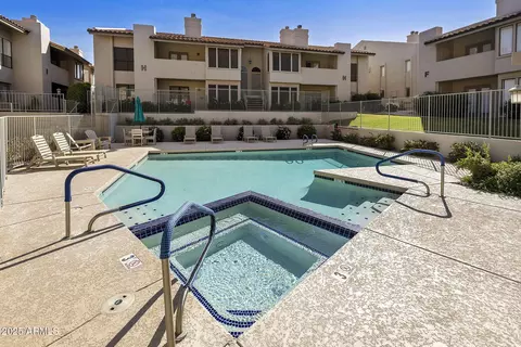 Exterior - 1840 E Morten Ave #229, Phoenix, AZ 85020 photo 5 of 7