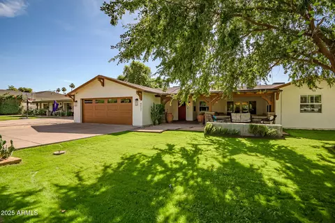 Exterior - 4037 E Minnezona Ave, Phoenix, AZ 85018 photo 6 of 19