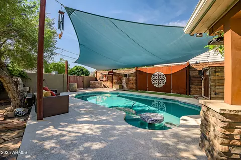 Exterior - 4037 E Minnezona Ave, Phoenix, AZ 85018 photo 16 of 19