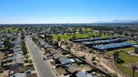 View/Area - 414 E Westchester Dr, Tempe, AZ 85283 photo 4 of 9